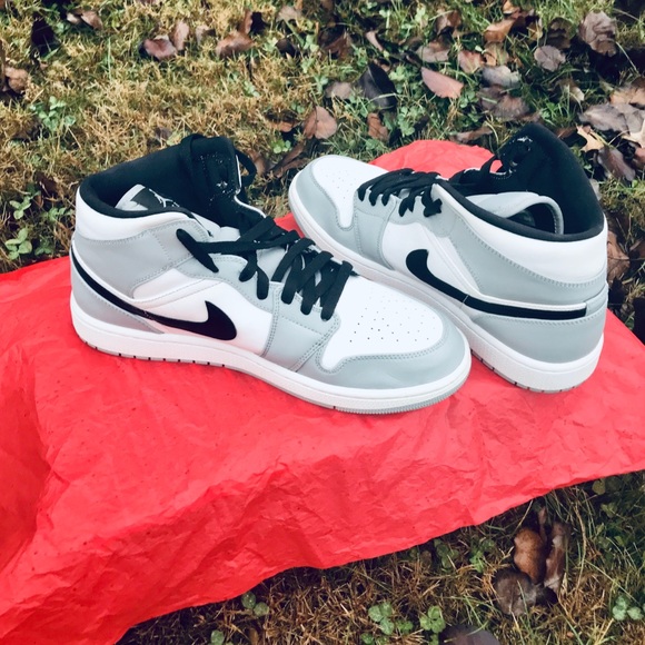 NWOT AIR JORDAN 1 U.S. size 10 Mens 12/18/19- 3/16/20. 554724-09. 01QW29Q8NT312 - Picture 4 of 13